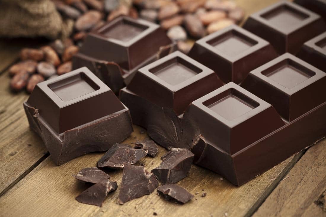 شکلات تلخ غذای مناسب برای داشتن قلبی سالم